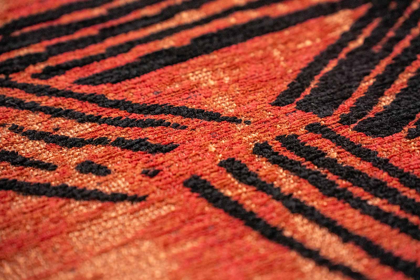 Louis De Poortere tapis Meditation 2069 Kanji Ginger Chocolate zoom 1